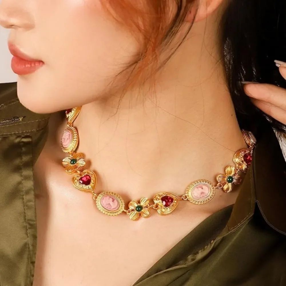vintage style hear and flower shape necklace N68